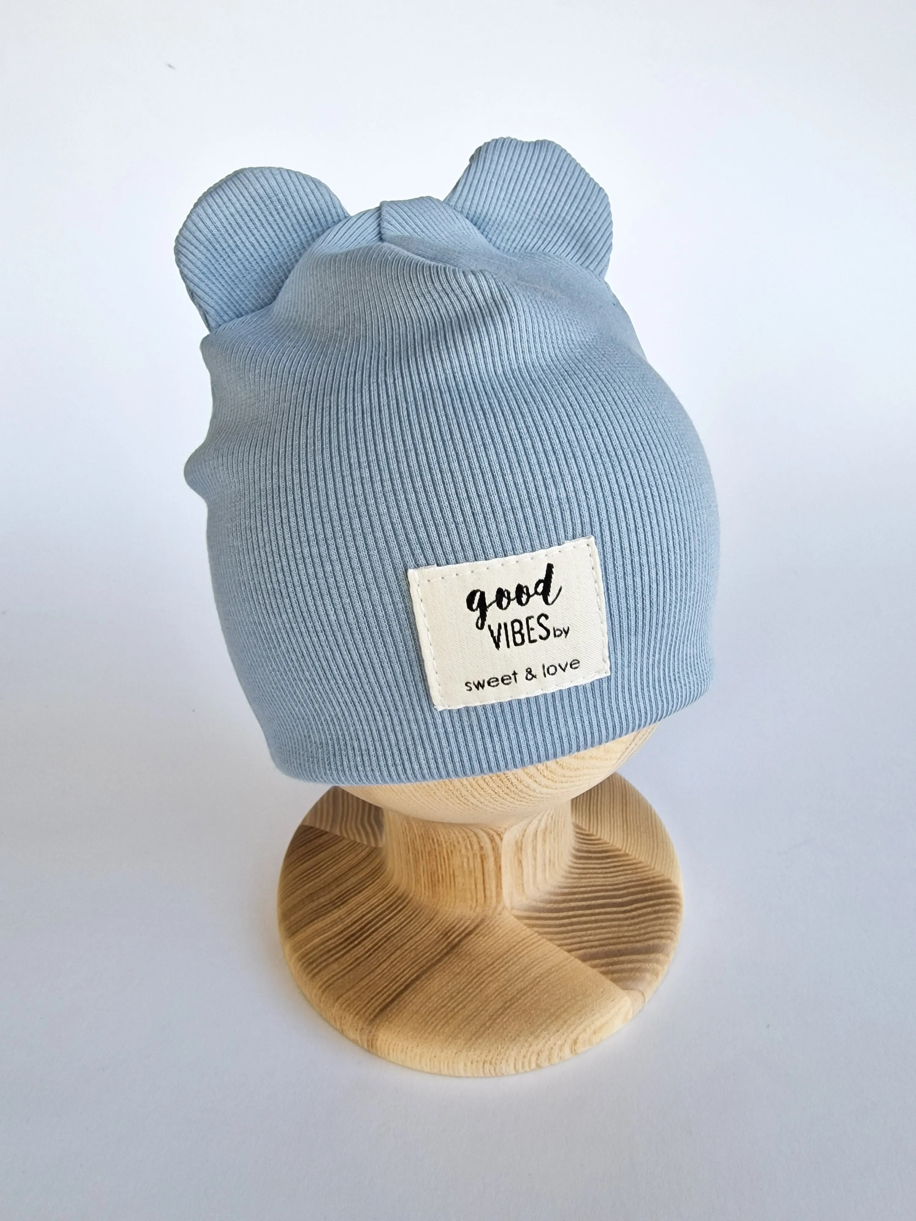 Bear beanie light blue