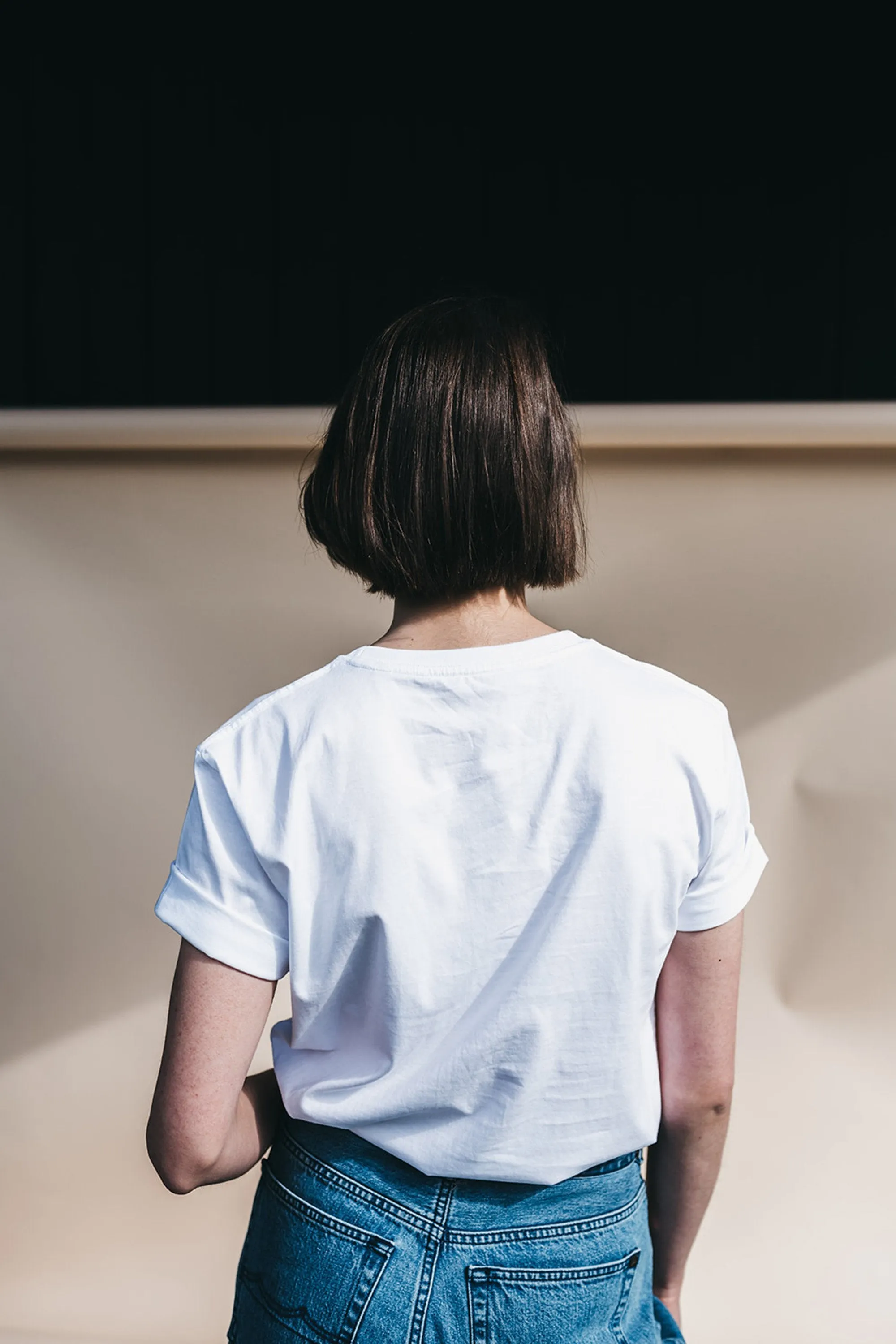 #goodgirlscare tee white & blue embroidery