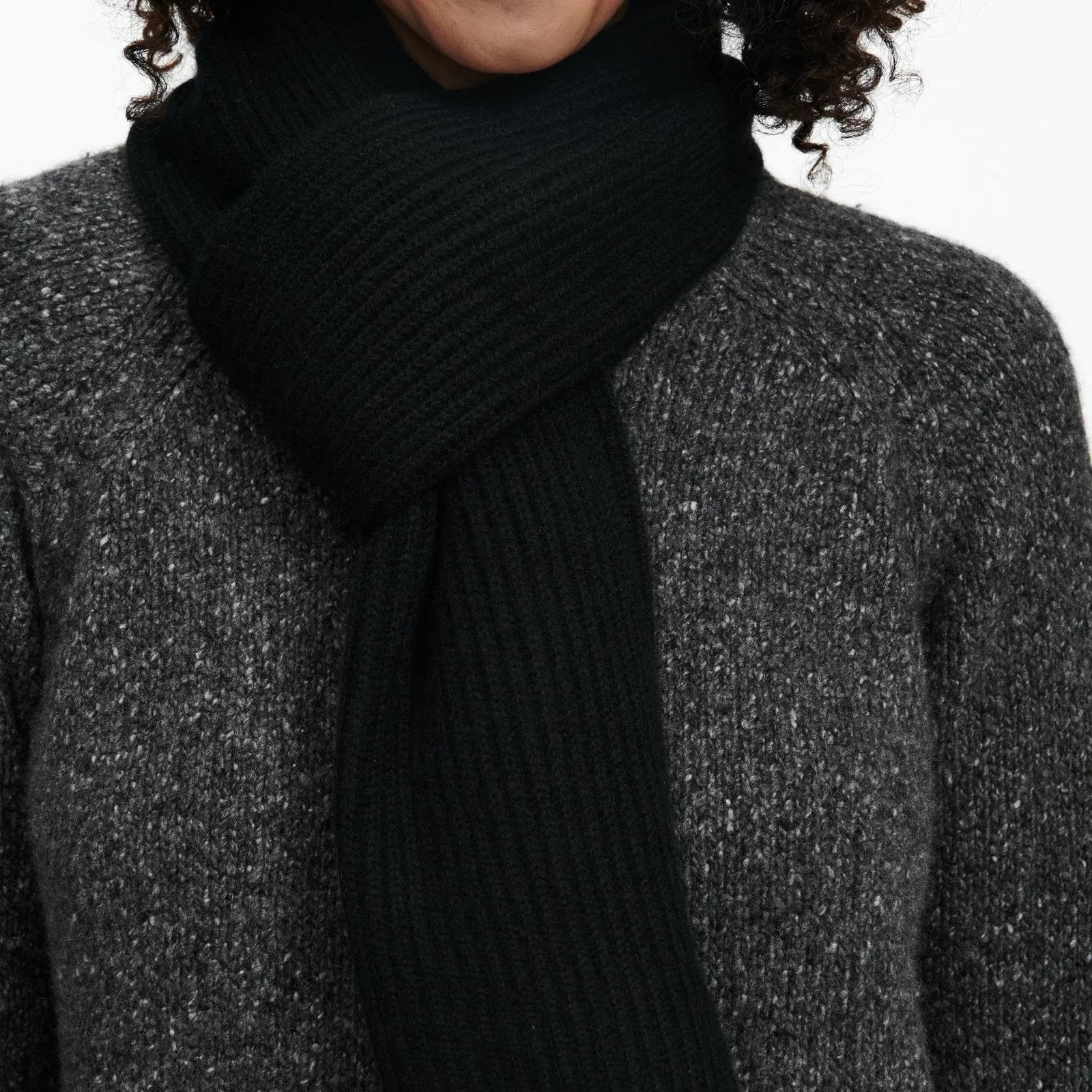 Signature Cashmere Ribbed Scarf