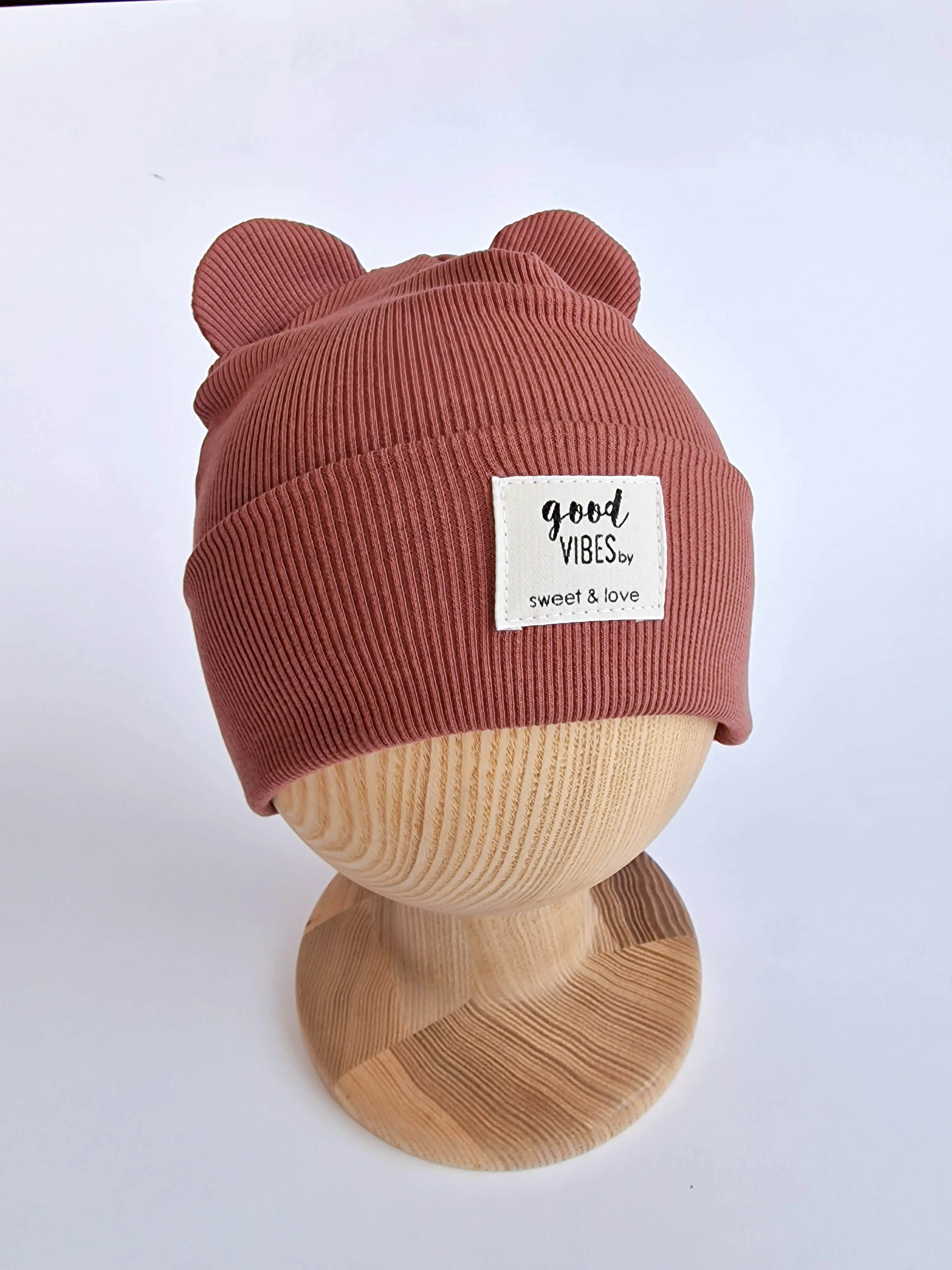 Winter folded bear beanie crimson